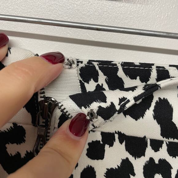 Ann Taylor Womens Black White Animal Print Straight Pencil Skirt Size 10 Career - Picture 5 of 12